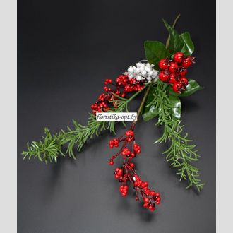 Ветка с рябиной и белыми ягодами